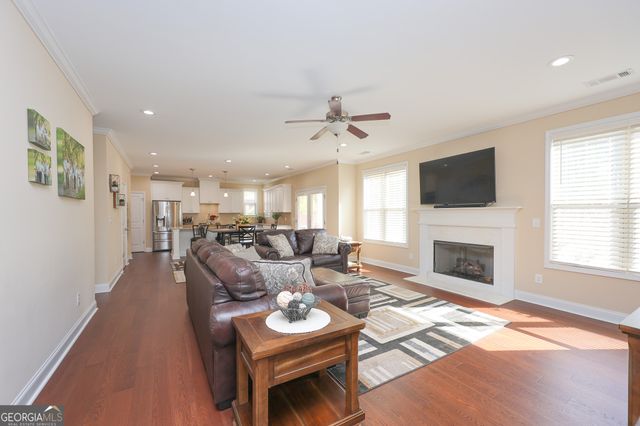 414 Lakeview Way, Lagrange, GA 30241