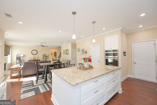 414 Lakeview Way, Lagrange, GA 30241