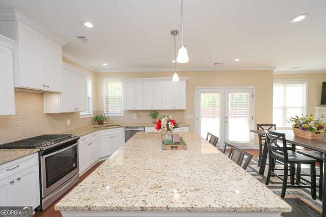 414 Lakeview Way, Lagrange, GA 30241