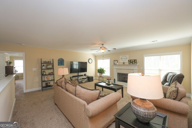 414 Lakeview Way, Lagrange, GA 30241