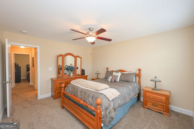 414 Lakeview Way, Lagrange, GA 30241