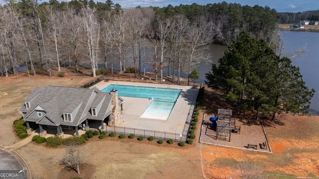 414 Lakeview Way, Lagrange, GA 30241