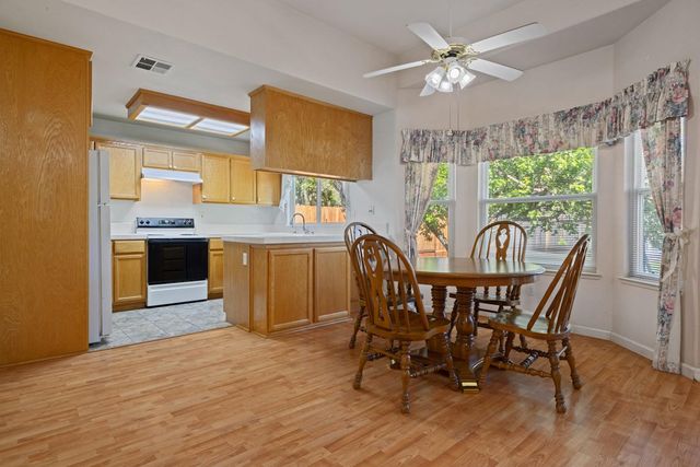 2223 Shire Way, Turlock, CA 95380