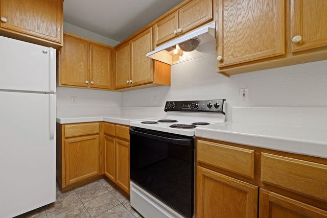 2223 Shire Way, Turlock, CA 95380