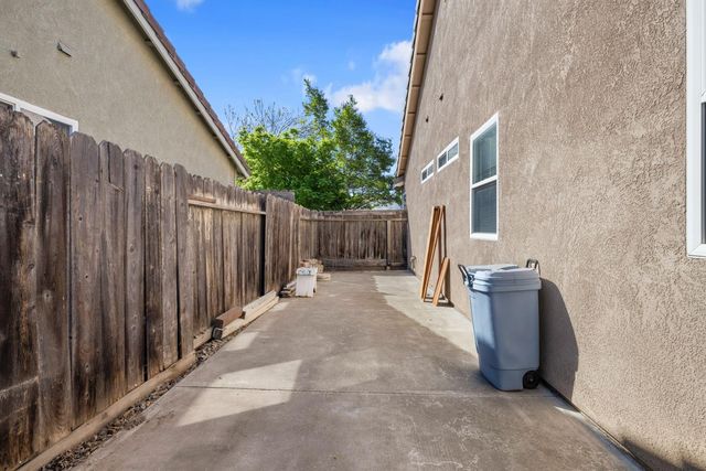 2223 Shire Way, Turlock, CA 95380