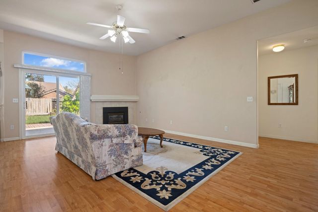 2223 Shire Way, Turlock, CA 95380