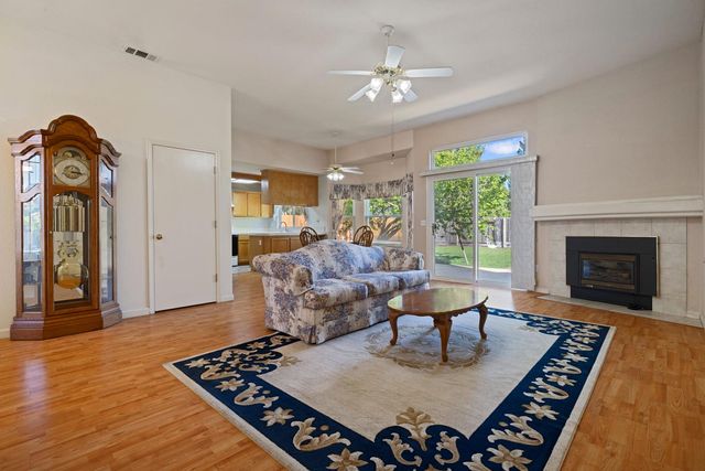 2223 Shire Way, Turlock, CA 95380