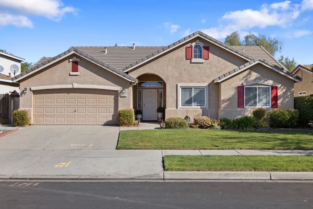 2223 Shire Way, Turlock, CA 95380