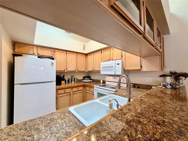 2749 COUNTRYSIDE BOULEVARD 14, Clearwater, FL 33761