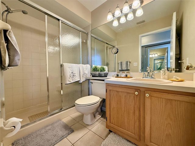 2749 COUNTRYSIDE BOULEVARD 14, Clearwater, FL 33761