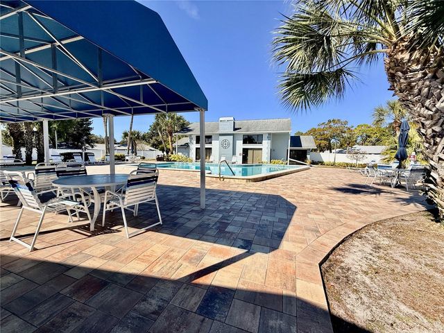 2749 COUNTRYSIDE BOULEVARD 14, Clearwater, FL 33761