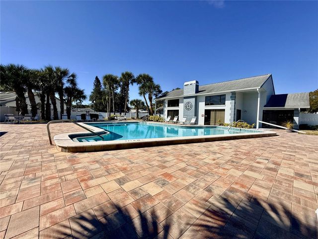 2749 COUNTRYSIDE BOULEVARD 14, Clearwater, FL 33761