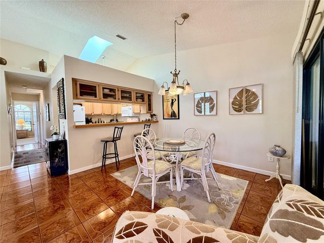 2749 COUNTRYSIDE BOULEVARD 14, Clearwater, FL 33761