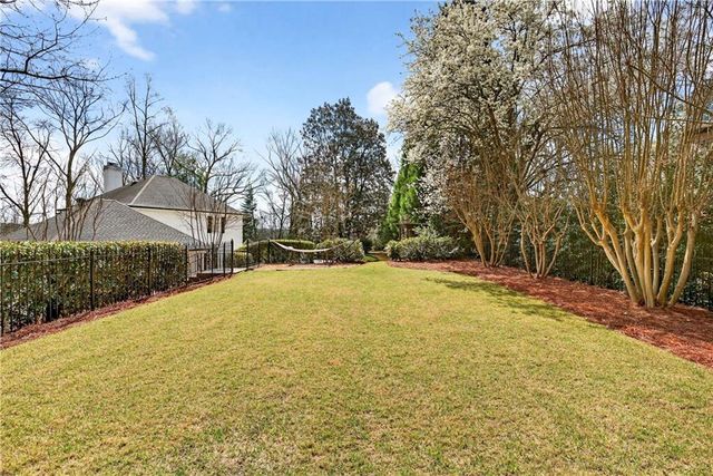 635 Idlewood Drive, Atlanta, GA 30327