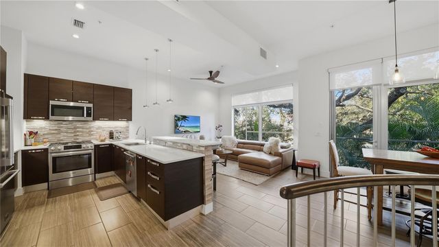 209 COSMOPOLITAN COURT, Sarasota, FL 34236