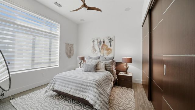 209 COSMOPOLITAN COURT, Sarasota, FL 34236