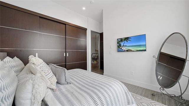 209 COSMOPOLITAN COURT, Sarasota, FL 34236