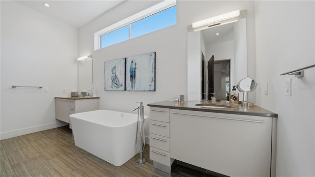 209 COSMOPOLITAN COURT, Sarasota, FL 34236