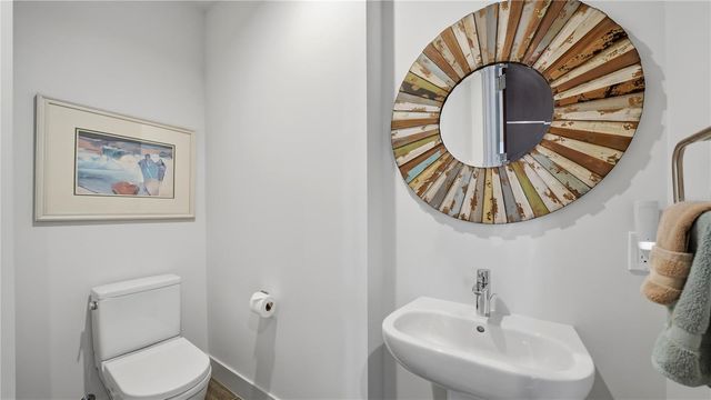 209 COSMOPOLITAN COURT, Sarasota, FL 34236