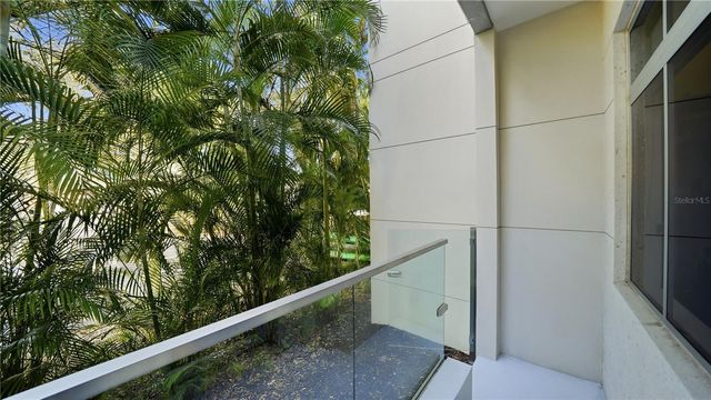 209 COSMOPOLITAN COURT, Sarasota, FL 34236