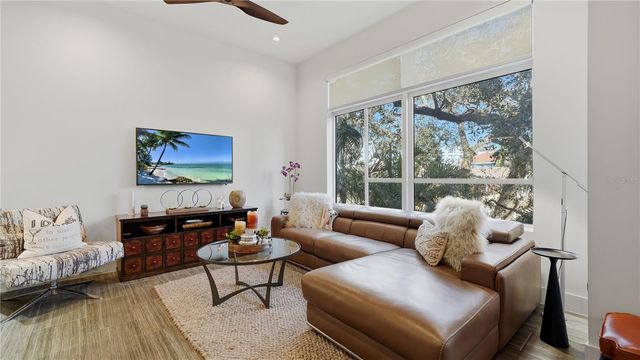 209 COSMOPOLITAN COURT, Sarasota, FL 34236