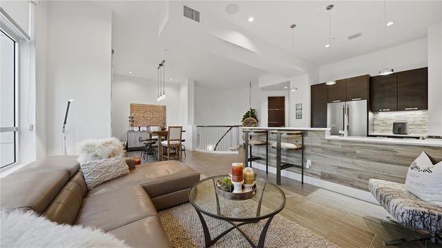 209 COSMOPOLITAN COURT, Sarasota, FL 34236