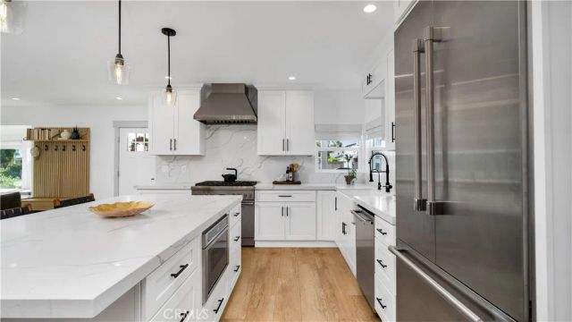 308 E 18th Street, Costa Mesa, CA 92627