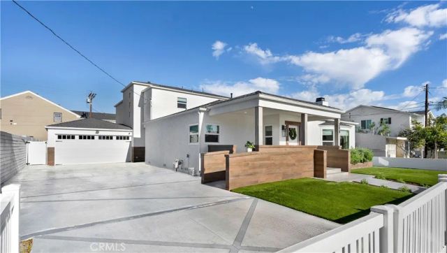308 E 18th Street, Costa Mesa, CA 92627