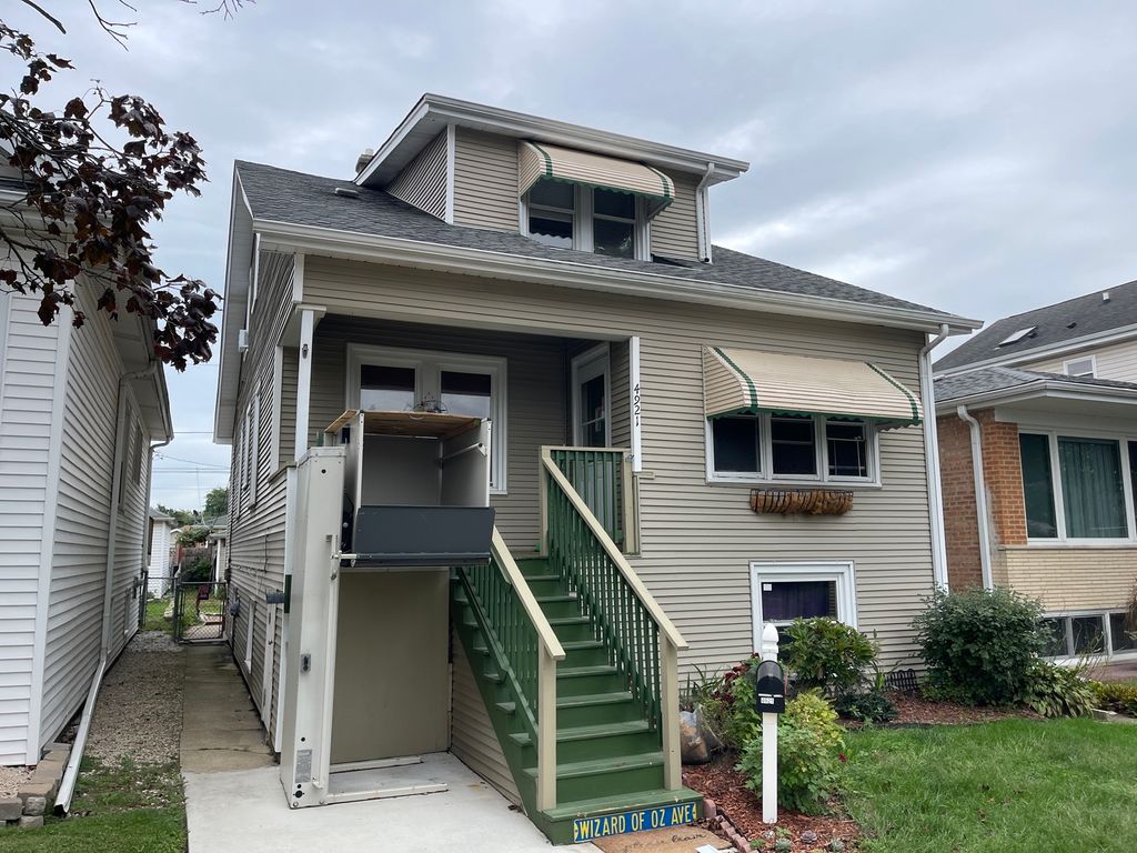 4921 N Moody Avenue, Chicago, IL 60630 — photo 2