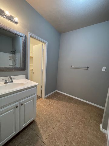 4533 Wheatland Drive, Fort Worth, TX 76179