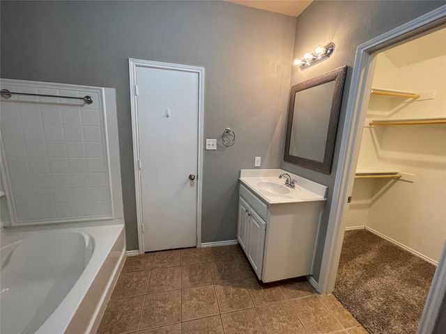 4533 Wheatland Drive, Fort Worth, TX 76179