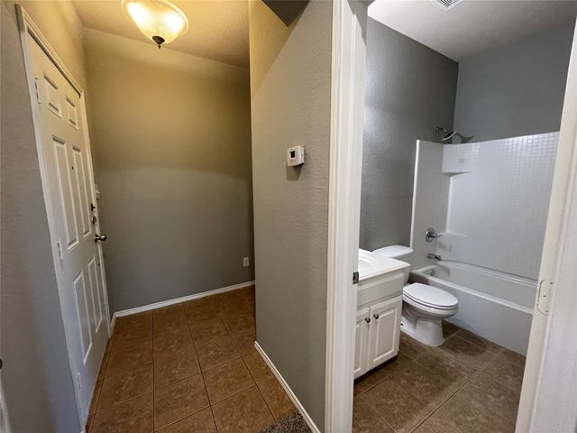4533 Wheatland Drive, Fort Worth, TX 76179