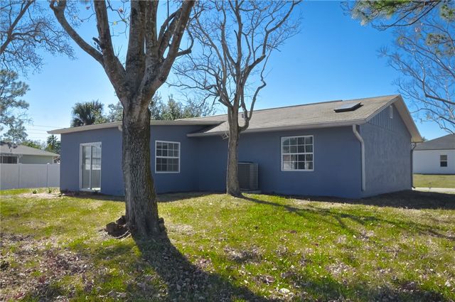 811 Globe Avenue NW, Palm Bay, FL 32907