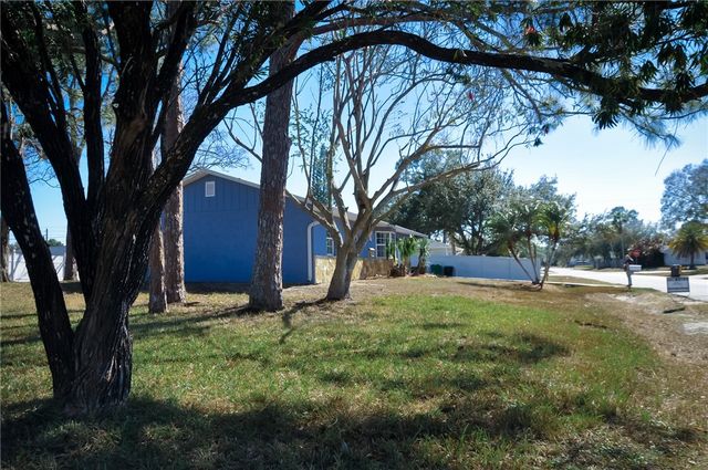 811 Globe Avenue NW, Palm Bay, FL 32907