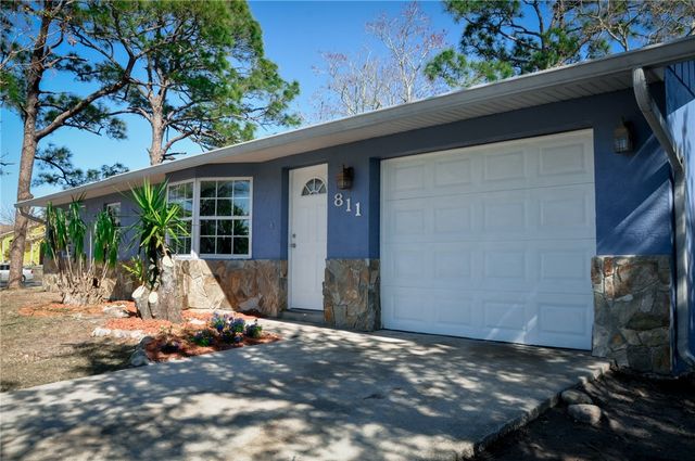 811 Globe Avenue NW, Palm Bay, FL 32907