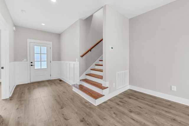 459 Spiderwort Dr, Clarksville, TN 37043