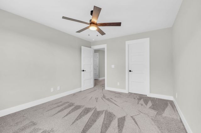 459 Spiderwort Dr, Clarksville, TN 37043