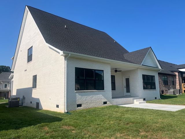 459 Spiderwort Dr, Clarksville, TN 37043