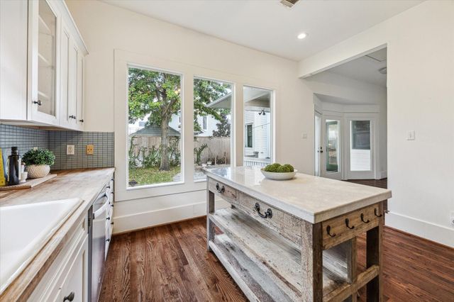 1506 Indiana Street, Houston, TX 77006