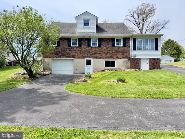 16 FREDERICK AVE, Denver, PA 17517