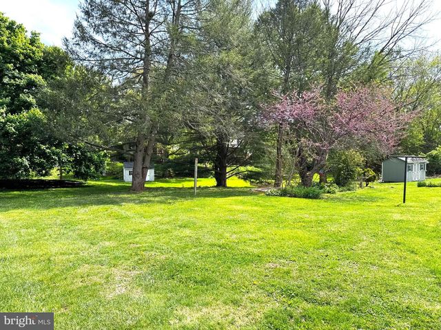 16 FREDERICK AVE, Denver, PA 17517