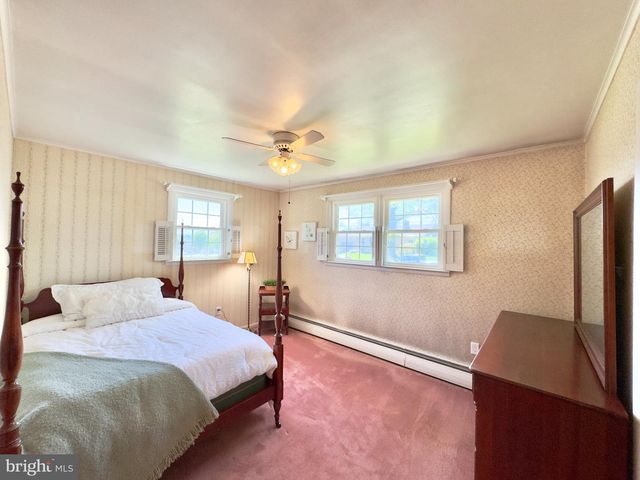 16 FREDERICK AVE, Denver, PA 17517