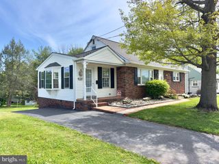 16 FREDERICK AVE, Denver, PA 17517