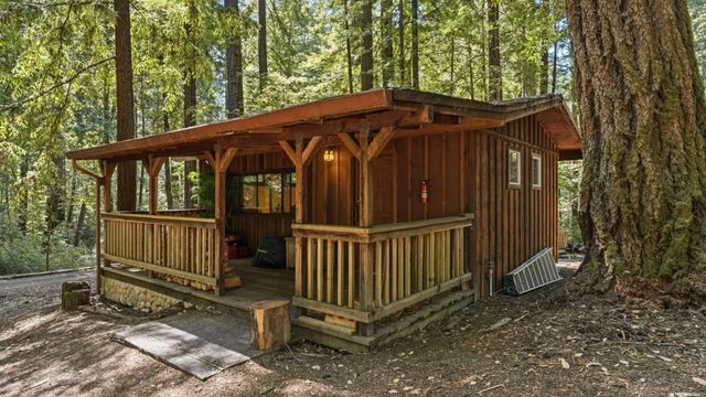 41 Back Road, La Honda, CA 94020