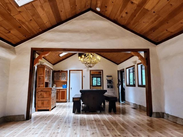 41 Back Road, La Honda, CA 94020