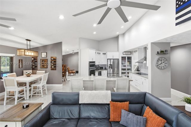 3151 SW 133rd Ter, Davie, FL 33330