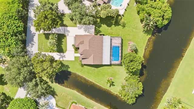 3151 SW 133rd Ter, Davie, FL 33330