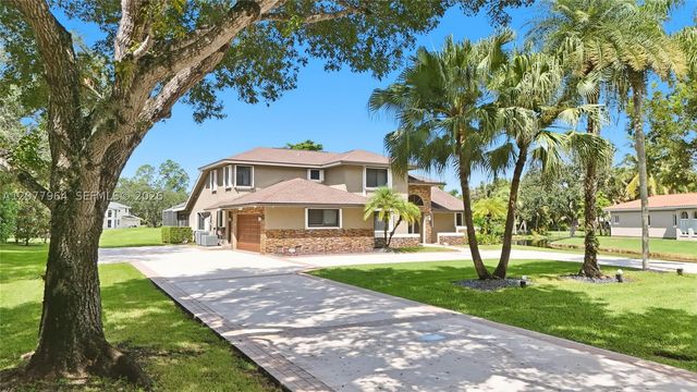 3151 SW 133rd Ter, Davie, FL 33330