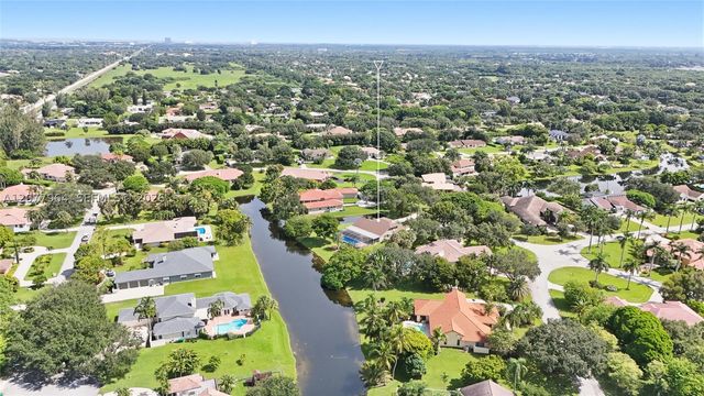 3151 SW 133rd Ter, Davie, FL 33330