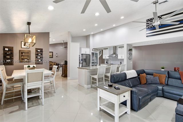 3151 SW 133rd Ter, Davie, FL 33330